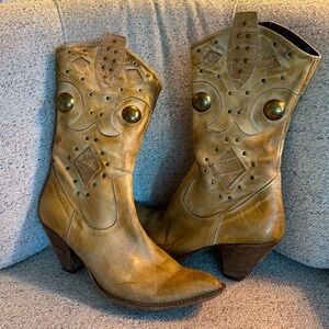 Woman’s Cowboy Boots - Sexy Lavorazione Artigiana Shoes - Cowboy boots 37